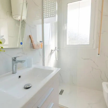 Appartement Lady 40 Sea View With Terrace, , By Alba Experience *